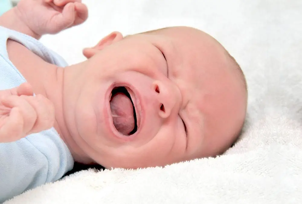 Colique du nourrisson : Quels symptômes ? Comment les soulager